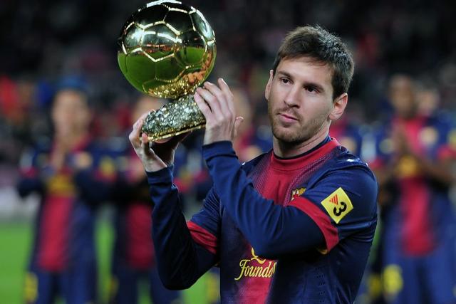 阿斯：皇马不会强行引入中场球员，勉强补强不如维持现有阵容（阿斯报：皇马不盲目引进中场，宁保现有阵容不做勉强补强）